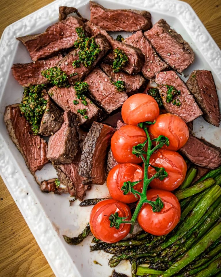 Dry Aged Rumpsteak mit grünem Spargel