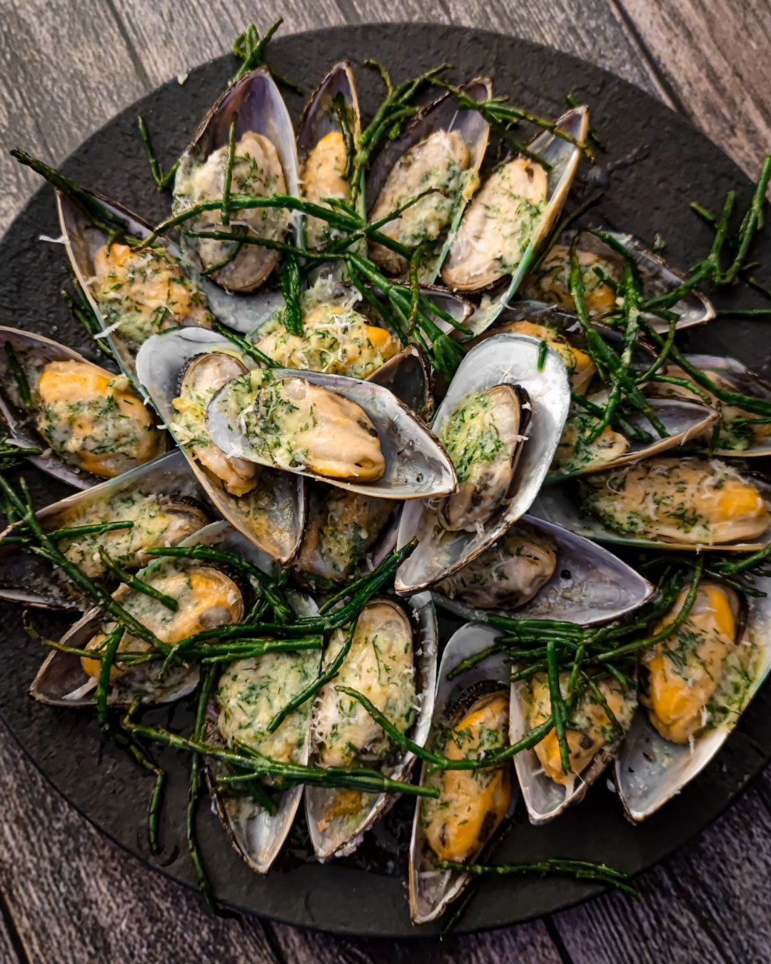 Gratinierte Grünschalmuscheln mit Wakame 1 Gratinierte Grünschalmuscheln mit Wakame